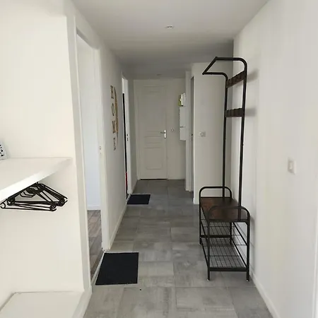 Apartment F3 Elegant Avec Balcon A 15 Mn De Paris, Stade De France, Cdg *