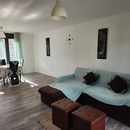 F3 Elegant Avec Balcon A 15 Mn De Paris, Stade De France, Cdg * Stains